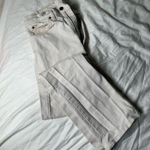 Chalk/Bone White Levi’s Straight Leg